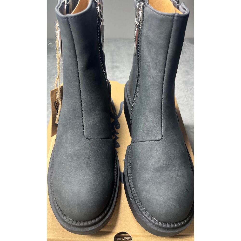 Seven7 Vault Black Ankle Boots Size 6 Side Zip Chunky Block‎ Heel Lug Sole